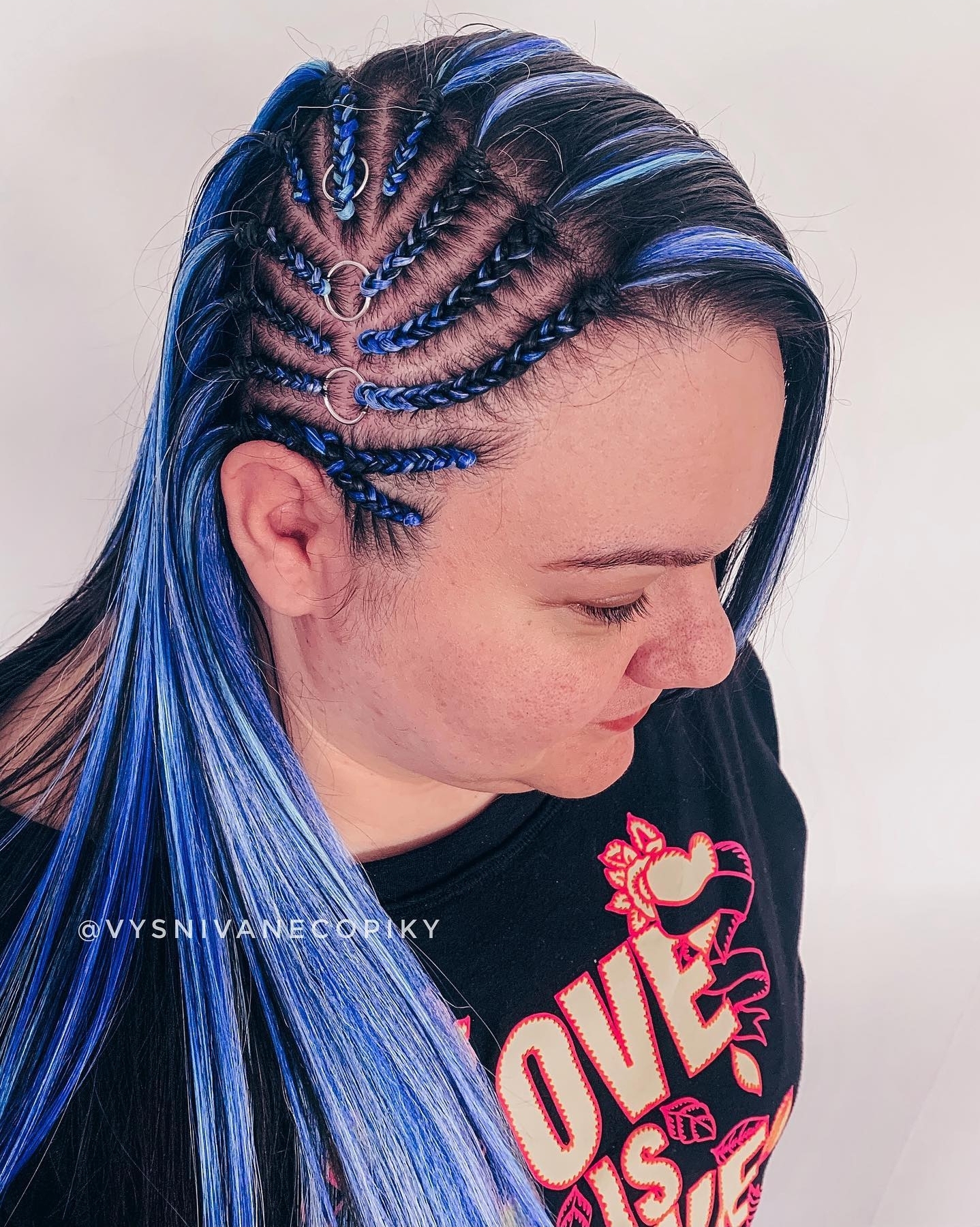 Sidebraids blue